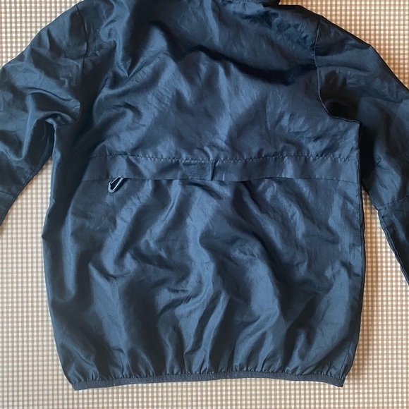 Converse lightweight windbreaker jacket. Size 8-10yrs - Picture 13 of 14